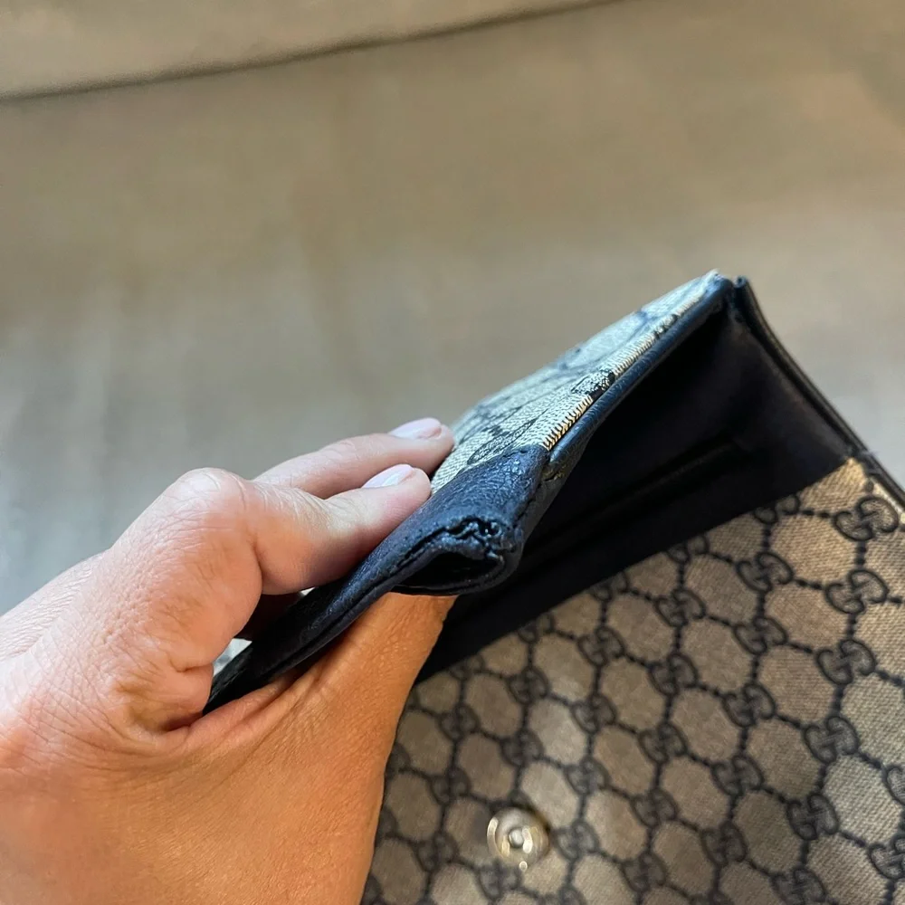 Vintage Gucci clutch - Picture 13 of 15